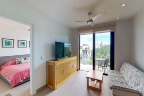 Apartment, 1 Bedroom | Living area