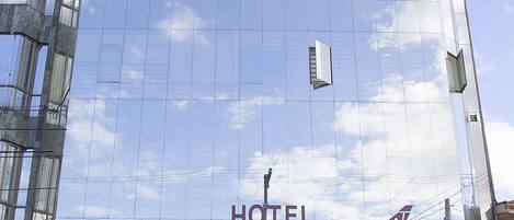 Fachada de la propiedad