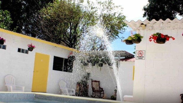 Unclassified image, 1 of 25, button - Nahui Hostal (Nahuizalco)
