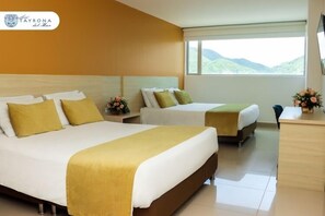 In-room safe, desk, laptop workspace, blackout curtains - Hotel Tayrona del Mar (Santa Marta)