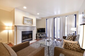 Flat-screen TV - Boston Medical Suites at Garrison Square (Boston)