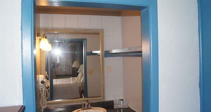 Stone Inn Motel