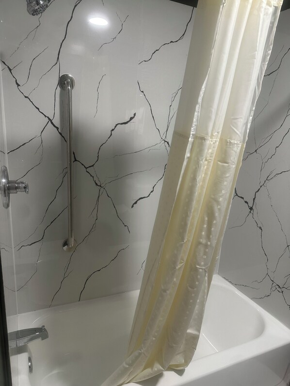 Standard Double Room, 2 Queen Beds | Bathroom | Combined shower/bathtub, deep-soaking bathtub, free toiletries