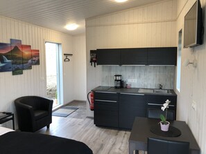 Estúdio, vista para a montanha | Cozinha privada | Geladeira, micro-ondas, cooktop, cafeteira/chaleira