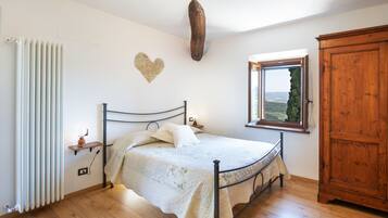 Standard-Doppelzimmer, Küche, Talblick