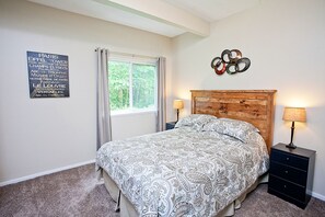3 chambres, fer et planche à repasser, lit parapluie, Wi-Fi gratuit