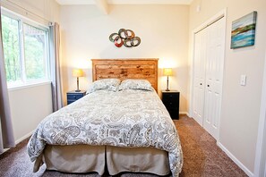 3 chambres, fer et planche à repasser, lit parapluie, Wi-Fi gratuit