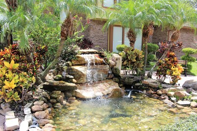 Gated community luxury new designer remodeled condo minutes from parks