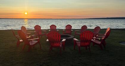 Elokuu Saatavuus! Valtava yksityinen hiekkaranta upealla auringonlaskunäkymällä