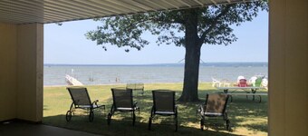 Huge Private Sandy Beach! Sleeps 22! Private Suites! Some Aug/Sept Availability!