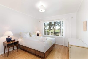 3 quartos, ferros/tábuas de passar roupa, Wi-Fi, roupa de cama