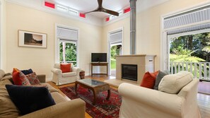 TV, fireplace, stereo