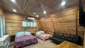 1 bedroom, WiFi (free), bed sheets