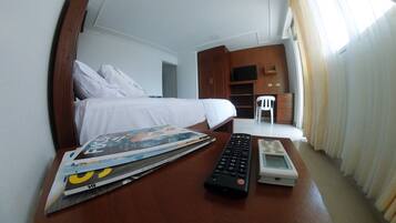 Executive Room, Balcony, Bay View | Desk, soundproofing, free WiFi, wheelchair access