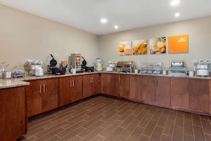 Free daily on-the-go breakfast - Comfort Inn White House (White House)