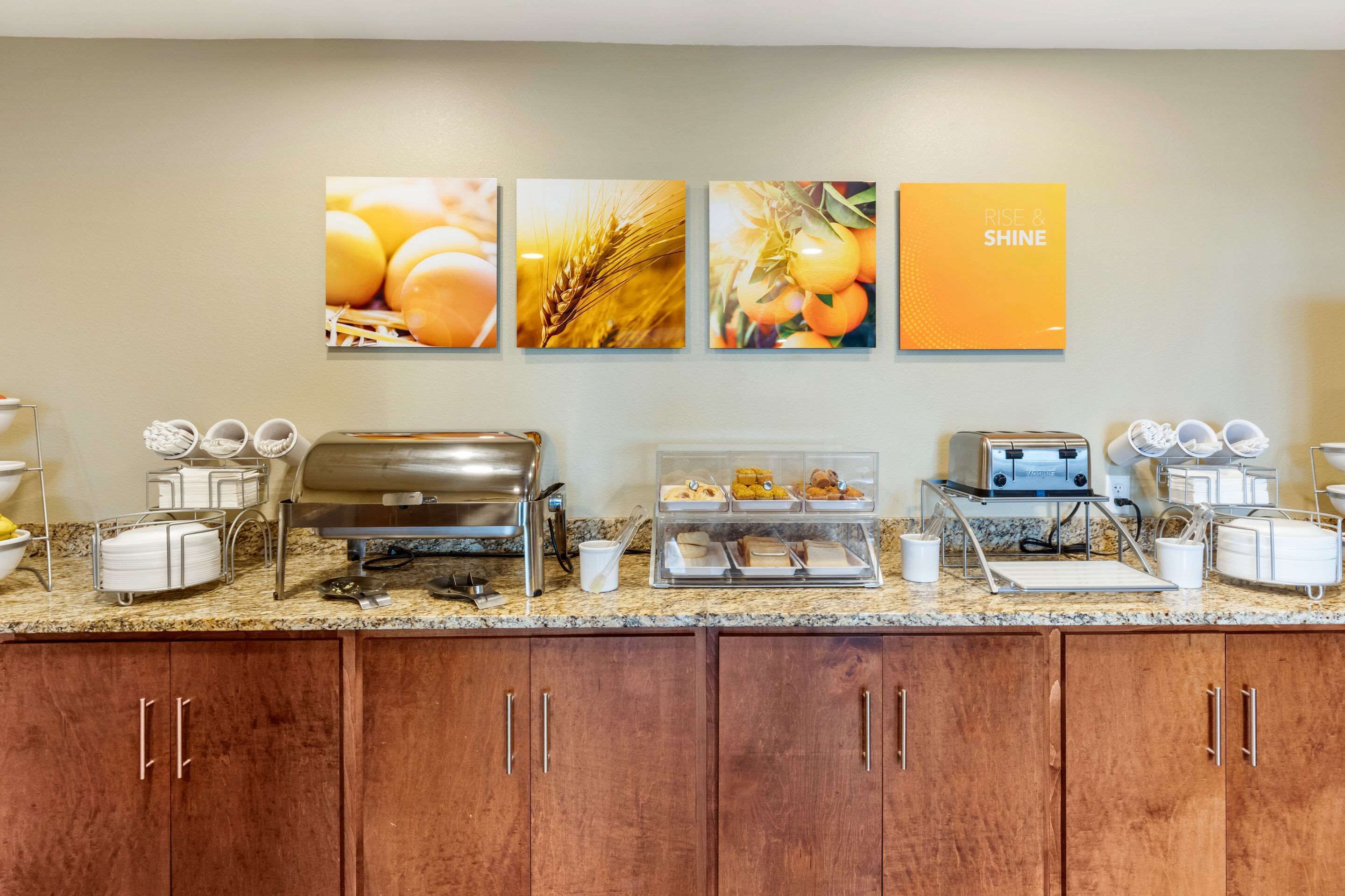 free daily on-the-go breakfast