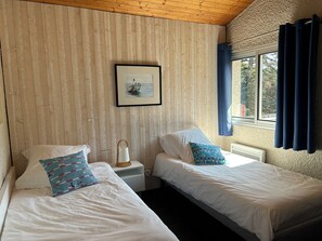 5 bedrooms, in-room safe, iron/ironing board, WiFi