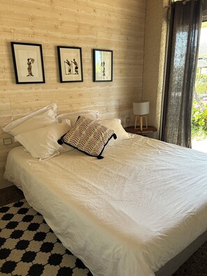 5 Schlafzimmer, Zimmersafe, Bügeleisen/Bügelbrett, WLAN