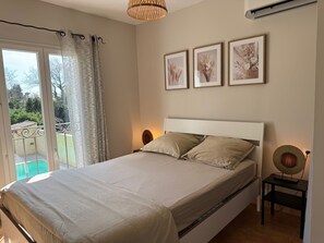 5 bedrooms, in-room safe, iron/ironing board, travel crib - Beautiful Mas Provençal, Classified 4-star furnished holiday home with garden & swimming pool (Aubignan)