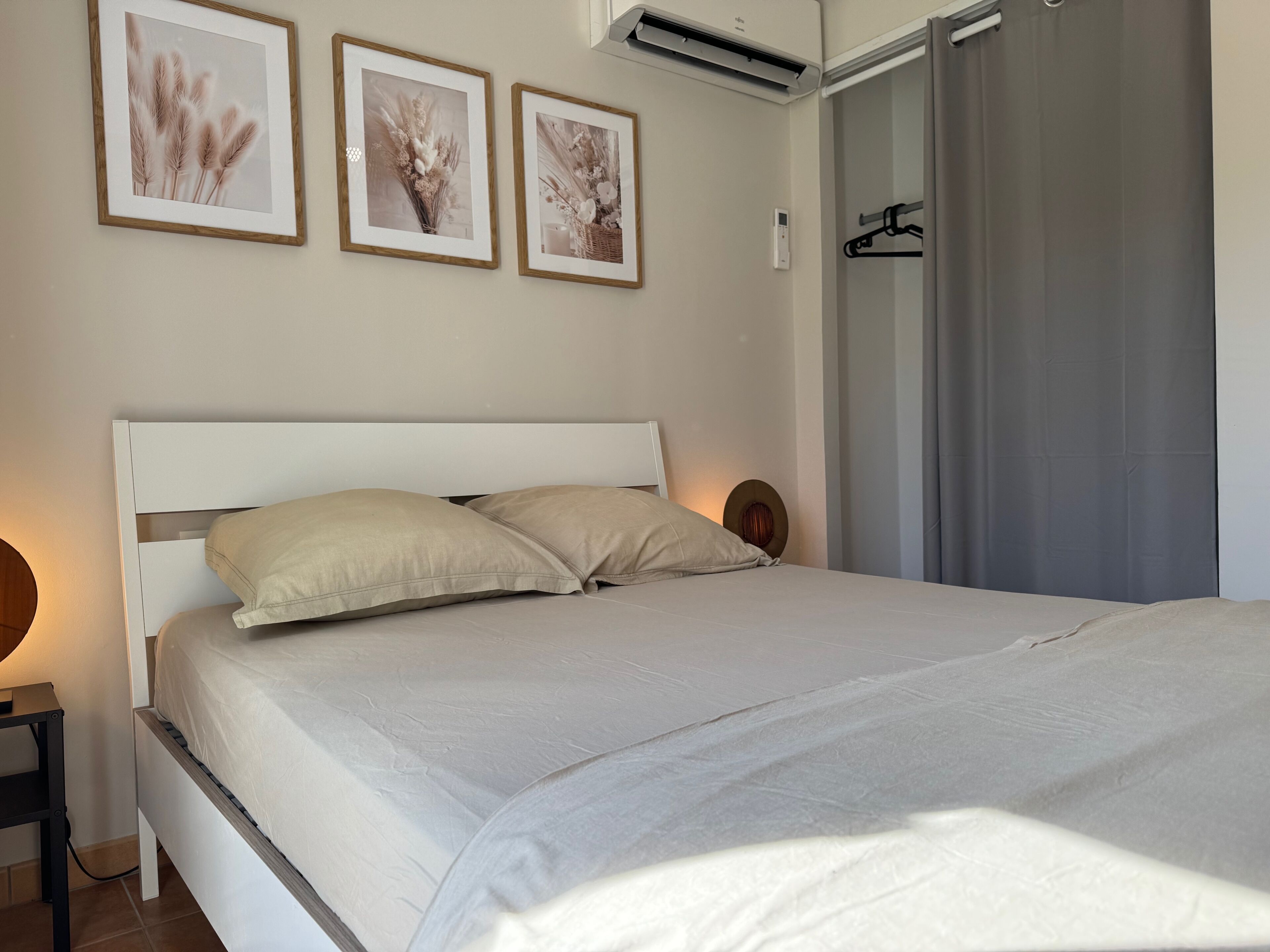 5 Schlafzimmer, Zimmersafe, Bügeleisen/Bügelbrett, Reisekinderbett