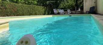 Classificato 4 stelle arredato casa con giardino e piscina