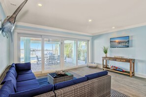 Smart TV, table football, ping pong