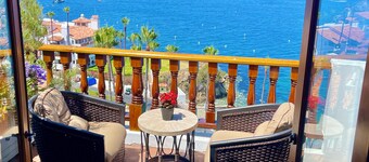 Hamilton Cove ocean front luxury Villa Spectacular Views w/electric cart