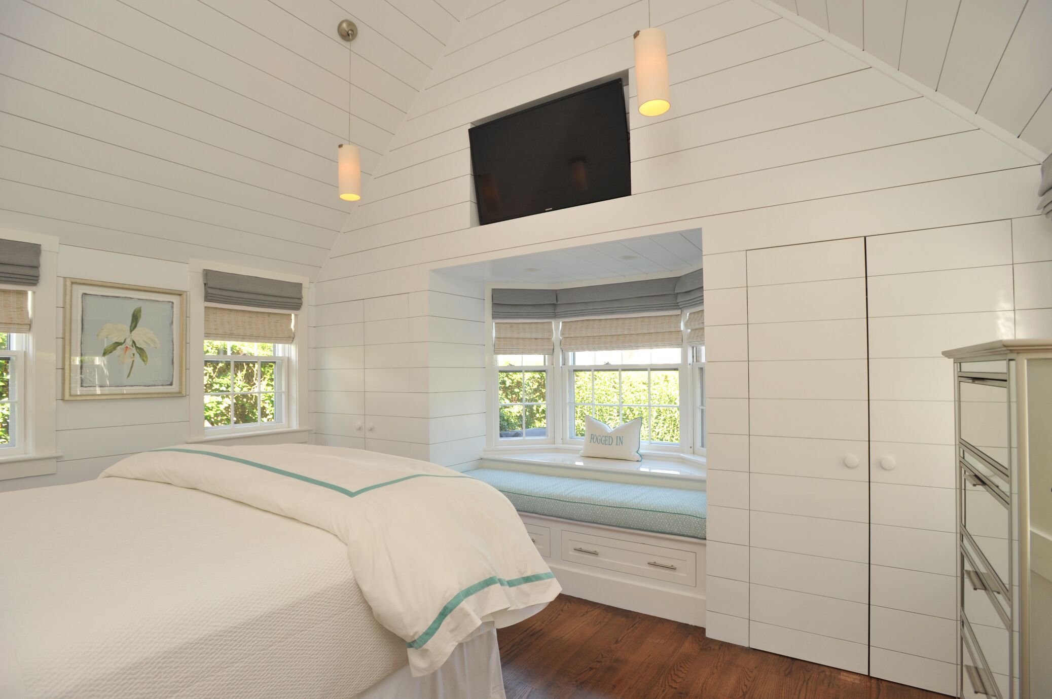 1 多间卧室、客房内保险箱、熨斗/熨衣板、WiFi