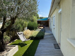 Terrace/patio - Villa +private heated pool, quiet area, near Bassin, Special offer / 2026 (La Teste-De-Buch)