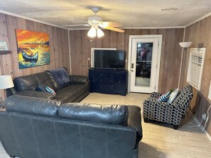 Smart TV, reproductor de DVD y estéreo 