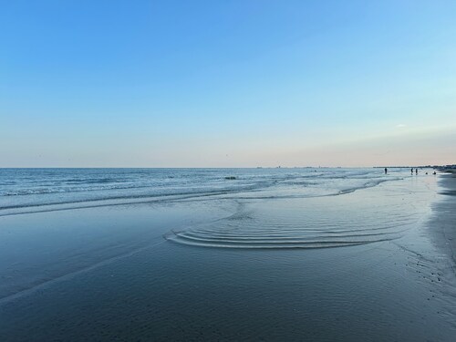 Crystal Beach Cabin - Sleeps 7 (3 blocks from Beach)