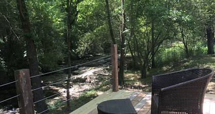 Horse Farm Retreat Creekside Tiny House, Sleeps 4 & Pet Friendly