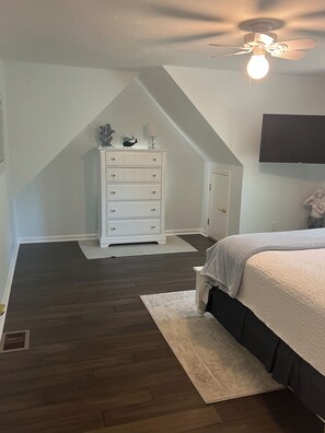 3 多间卧室、熨斗/熨衣板、免费 WiFi