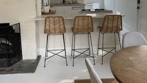 Kaffetrakter/tekoker, kjøleskap, mikrobølgeovn og ovn