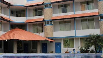 Fachada de la propiedad