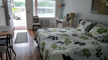 Single Room (Lakefront) | 1 bedroom, iron/ironing board (on request), rollaway beds (surcharge)
