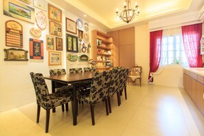 Lobby sitting area - Elegance House (Wujie)