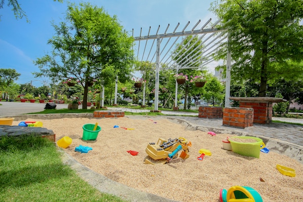 Children's play area - outdoor