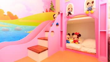 Comfort Triple Room | Children’s theme room