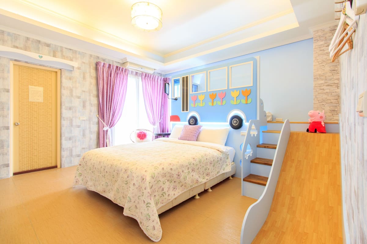Deluxe Quadruple Room | Children’s theme room