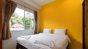Desk, iron/ironing board, WiFi (free), bed sheets - Siyada Villa (Koh Samui)