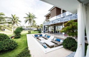 Luxury Villa (8 Bedrooms) | Exterior - Luxury Yacht Villa (Da Nang)