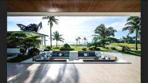 奢華別墅 (8 Bedrooms) | 高級寢具、記憶床墊、客房內保險箱、書桌