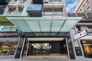 Exterior - Absolute Collins (Melbourne)