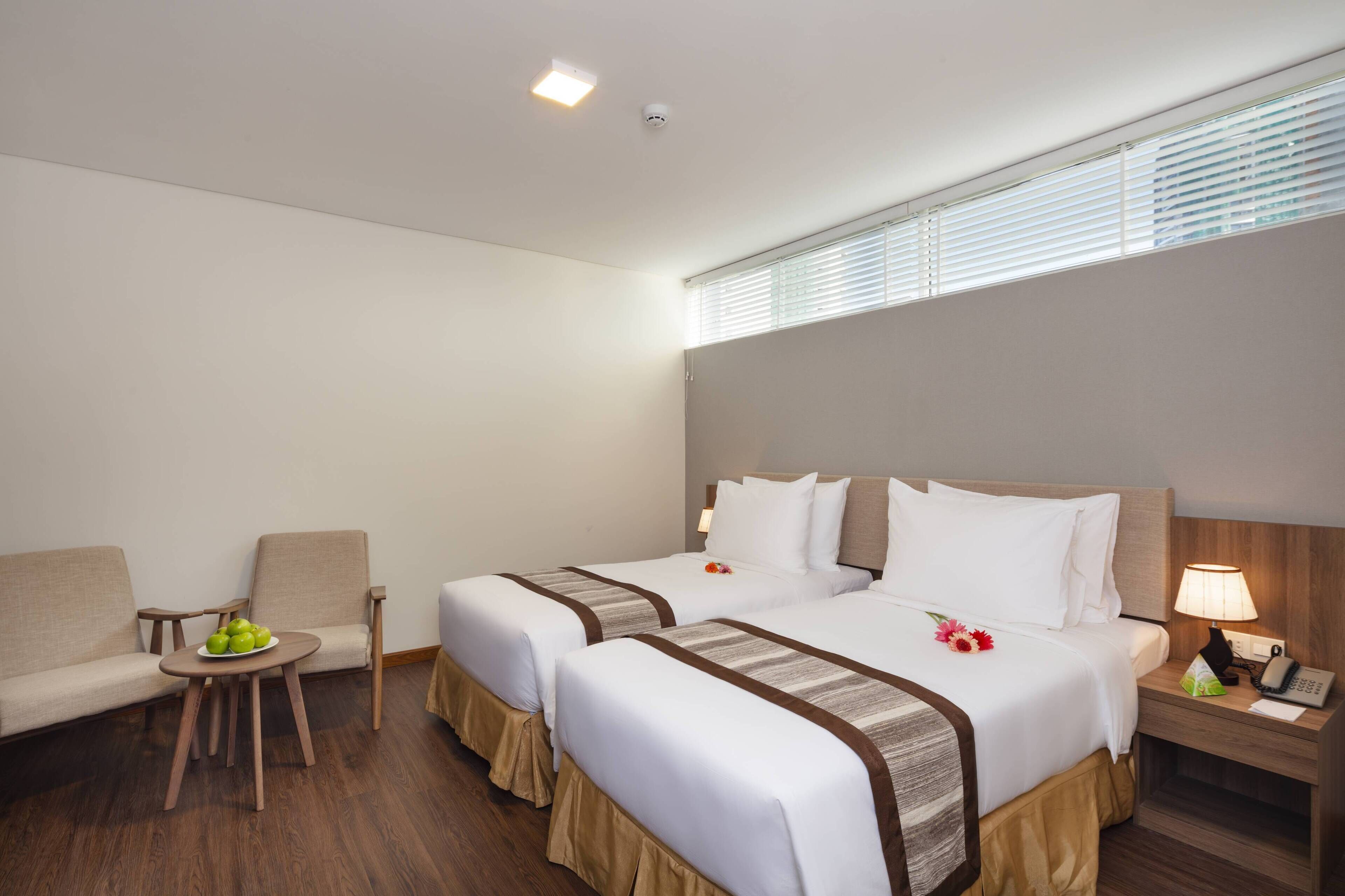deluxe double or twin room with no window | 1 bedroom, premium bedding, minibar, in-room safe