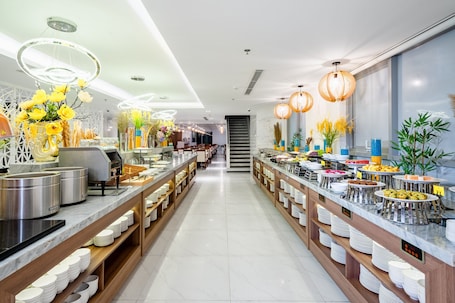 Desayuno buffet diario (VND 160000 por persona)