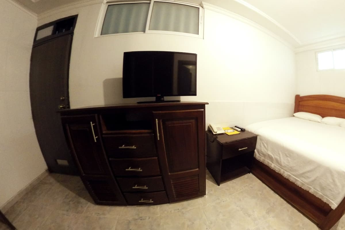Habitación estándar | Sistema de insonorización y wifi gratis