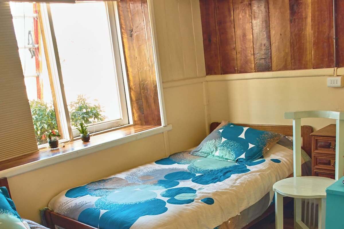 Basic Twin Room, 1 Bedroom, Private Bathroom | 1 bedroom, desk, WiFi (free), bed sheets