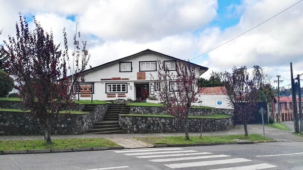 Front of property - Hostal Triwe (Puerto Octay)
