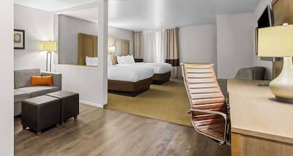 Comfort Suites